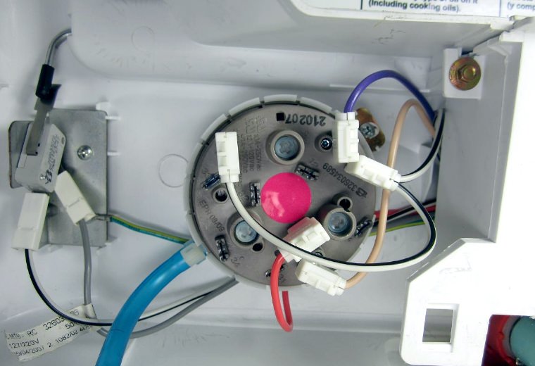 Замена датчика воды в стиральной машине Bosch